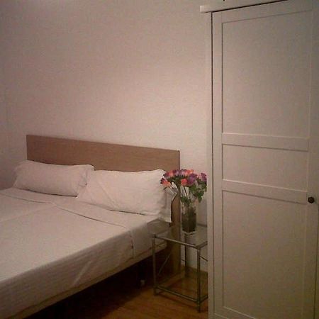 Km1 Amparo Apartments Madrid Bilik gambar
