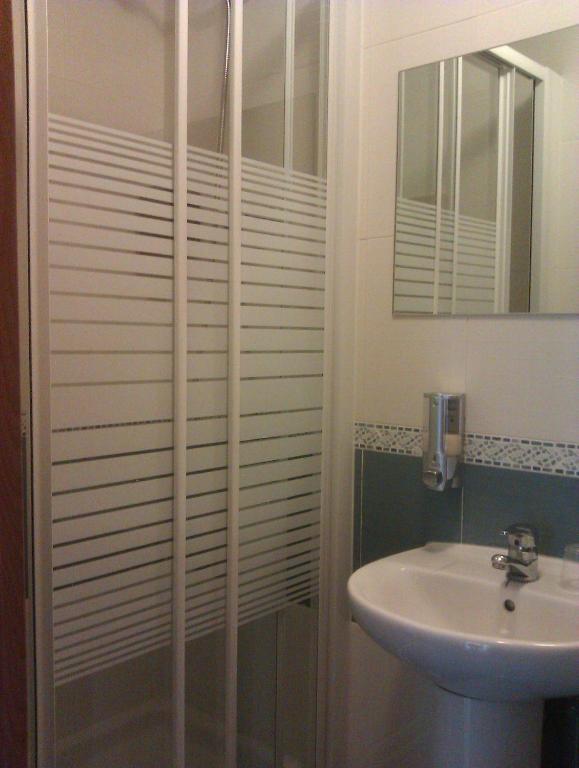 Km1 Amparo Apartments Madrid Bilik gambar